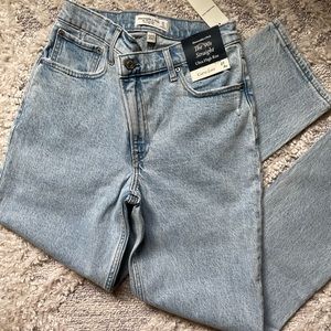 Curve Love High Rise 90s Straight Jean Size 27